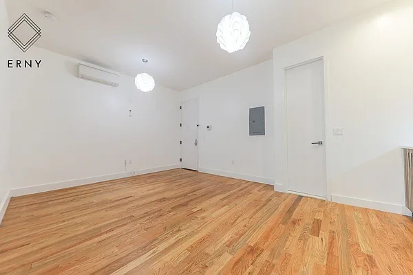 Rented by ERNY LLC | media 4