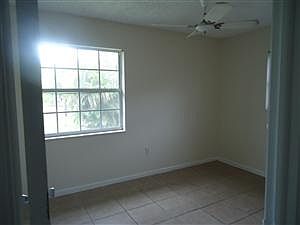 5th image of 27375 Shriver Ave