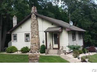 8415 Woodside Rd, Slatington, PA 18080