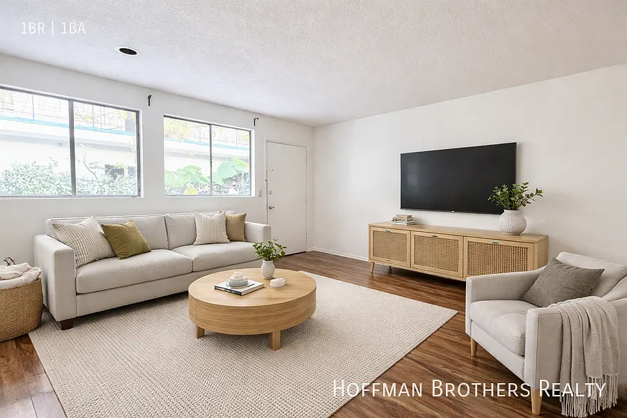 4033 W Sunset Blvd, Los Angeles, CA 90029 — Photo 1