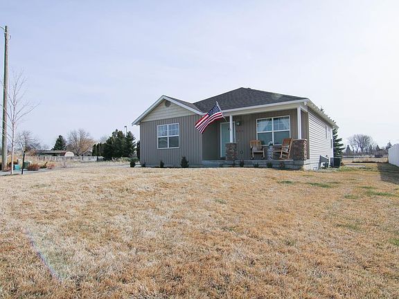 2nd image of 465 Wind River Dr