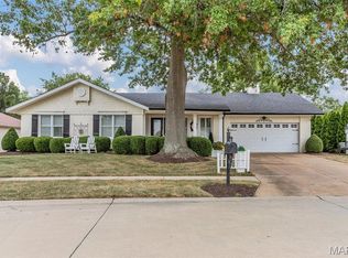 2110 Woodlet Park Dr, Chesterfield, MO 63017