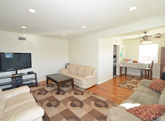 3rd image of 2513 W 165th St