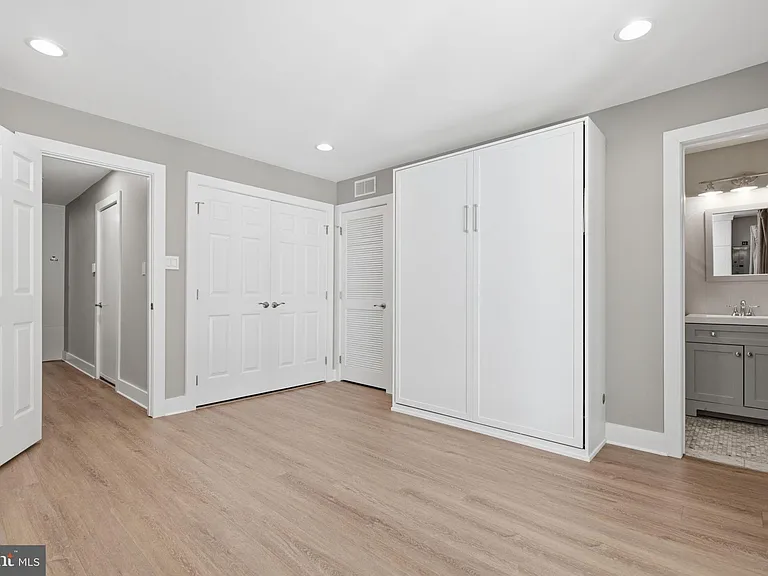 12087 Edgemere Cir — Photo 30