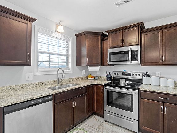 3rd image of 1493 Coronado Dr