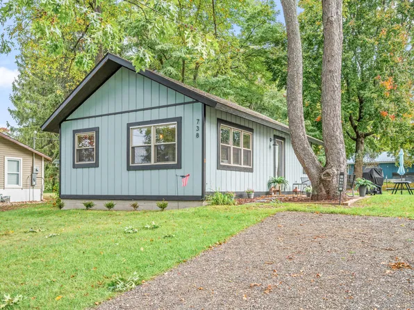 738 W Mohawk Trl, White Cloud, MI 49349