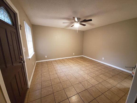 4th image of 306 E Garfield Dr