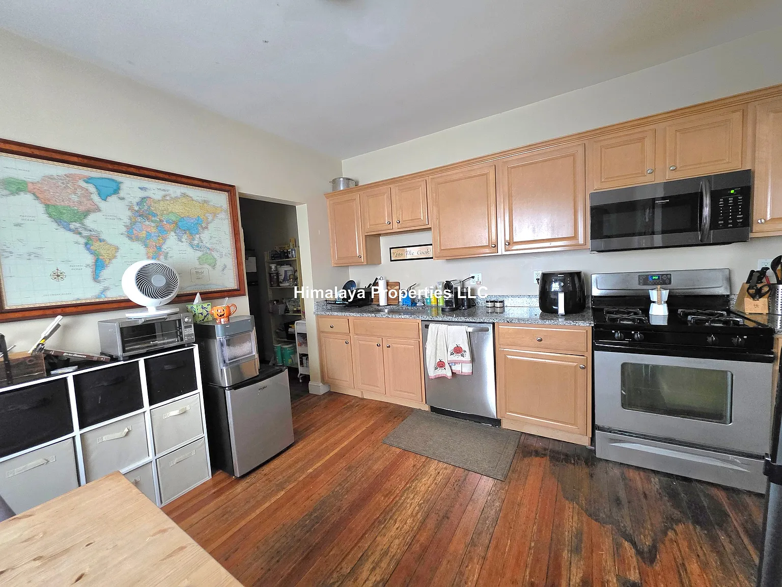 4 bed, $5,600 — Photo 2