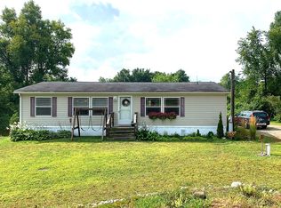 10443 Richmond Rd, Belding, MI 48809