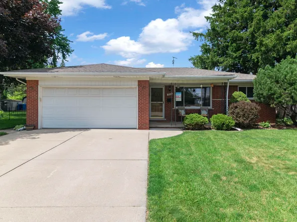 3825 Hillcrest Ct, Warren, MI 48092