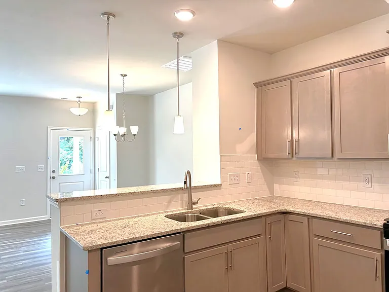 719 Faucette St — Photo 9