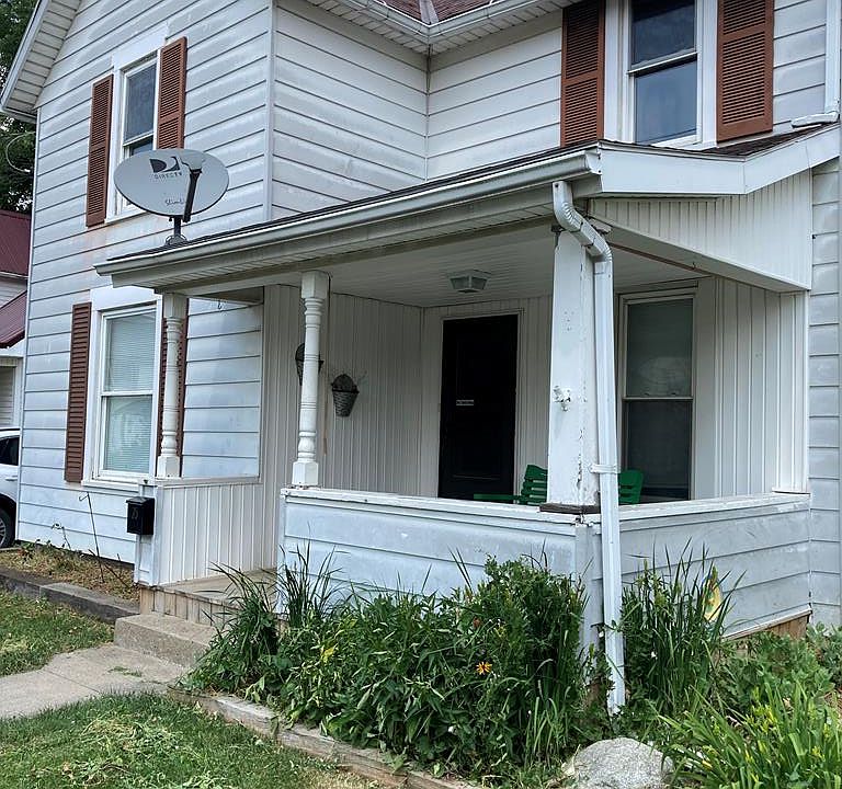 1st image of 25 Oak St
