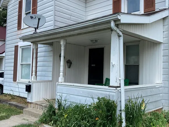 25 Oak St, Shelby, OH 44875