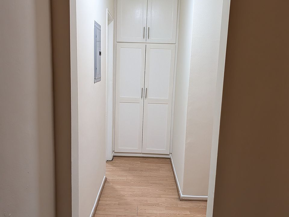 1st image of 1039 N Curson Ave APT 4