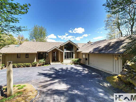 2nd image of 721 Lakeside Drive