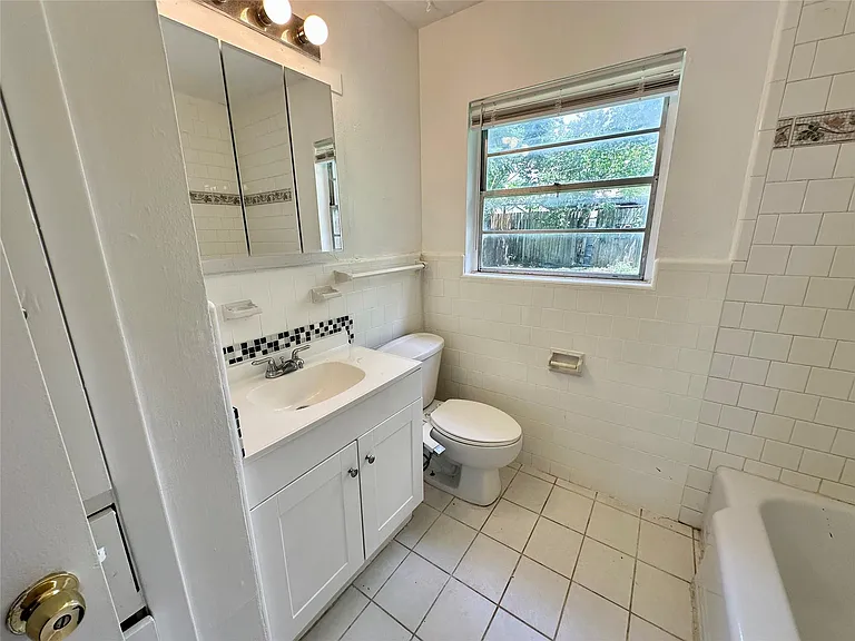 5720 Parwill St #1 — Photo 10