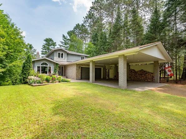 10 Ryans Camp Ln, Laurentian Hills, ON K0J 1P0