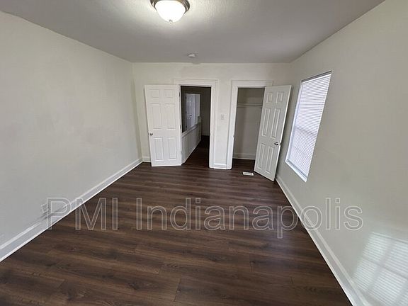 3rd image of 3236 Winthrop Ave