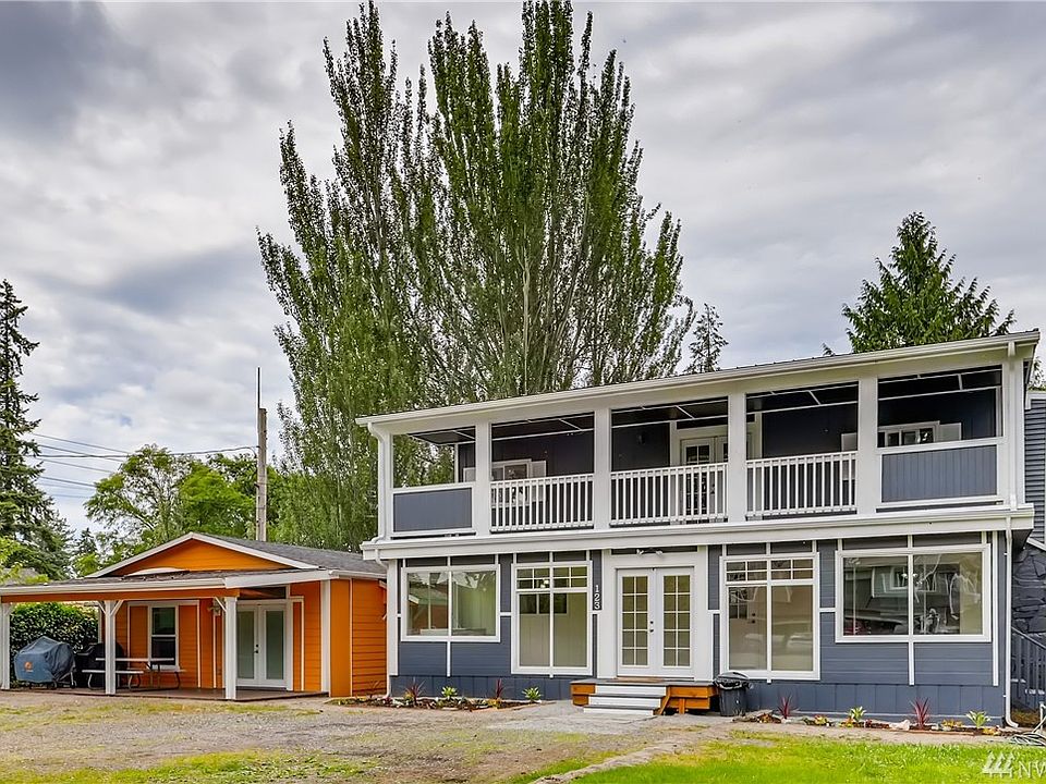 Welcome to this beautifully remodeled home in South Everett. This lovely home sits on a large level lot with new roof and exterior paint.