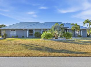 978 Boundary Blvd, Rotonda West, FL 33947