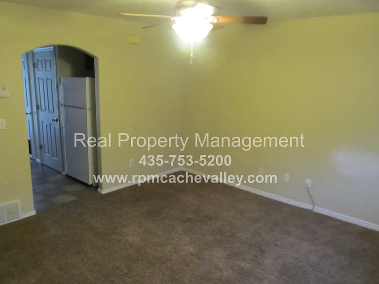 21 Somerset Pl — Photo 3