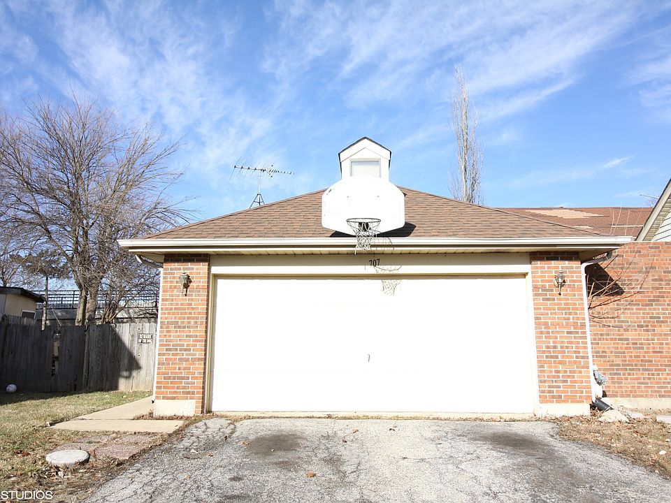 1st image of 707 Clearwood Ct