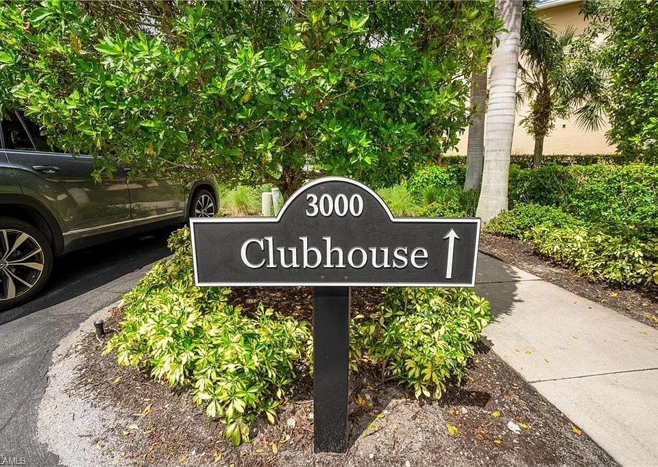 3001 Sandpiper Bay Cir