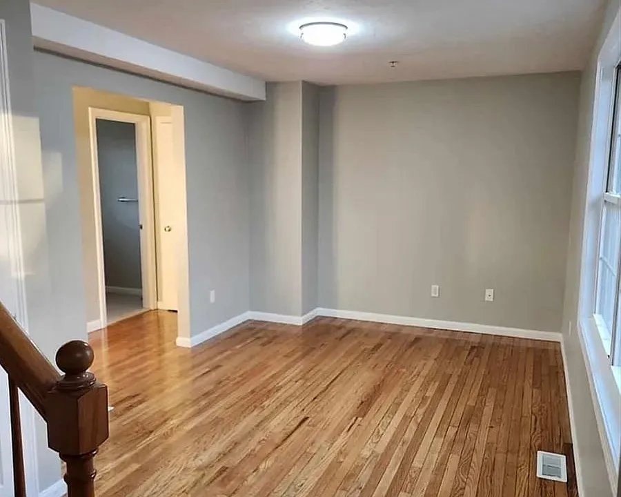 100 Franklin St
