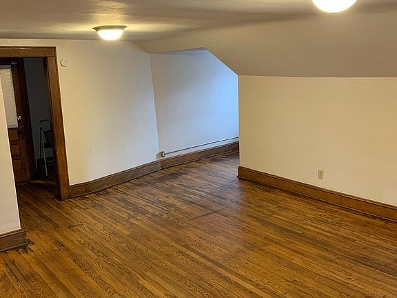 4th image of 113 N Marion Ave #5