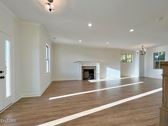 2nd image of 8727 Brucewood Ln