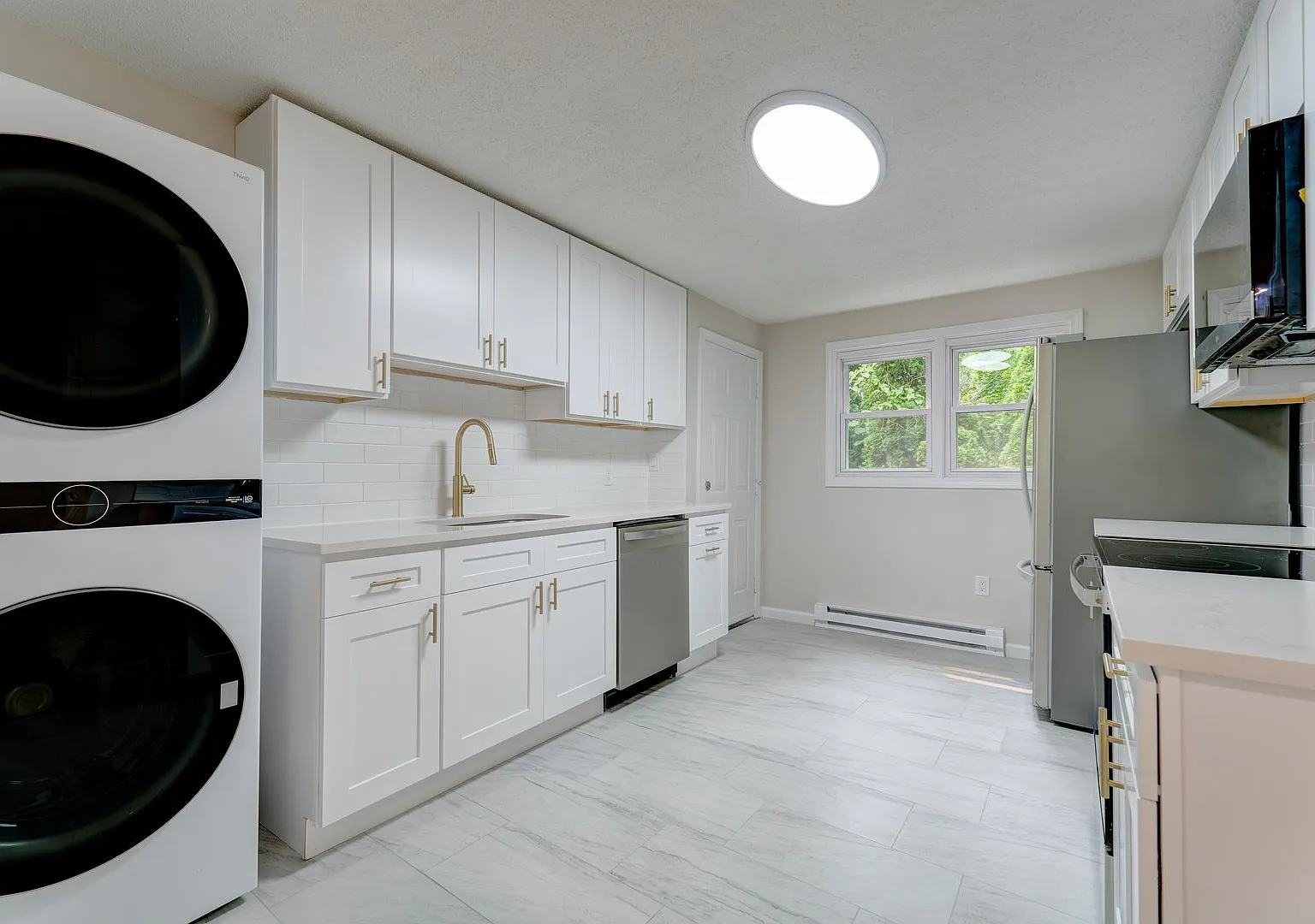 Matt Kate Apartments — Photo 3