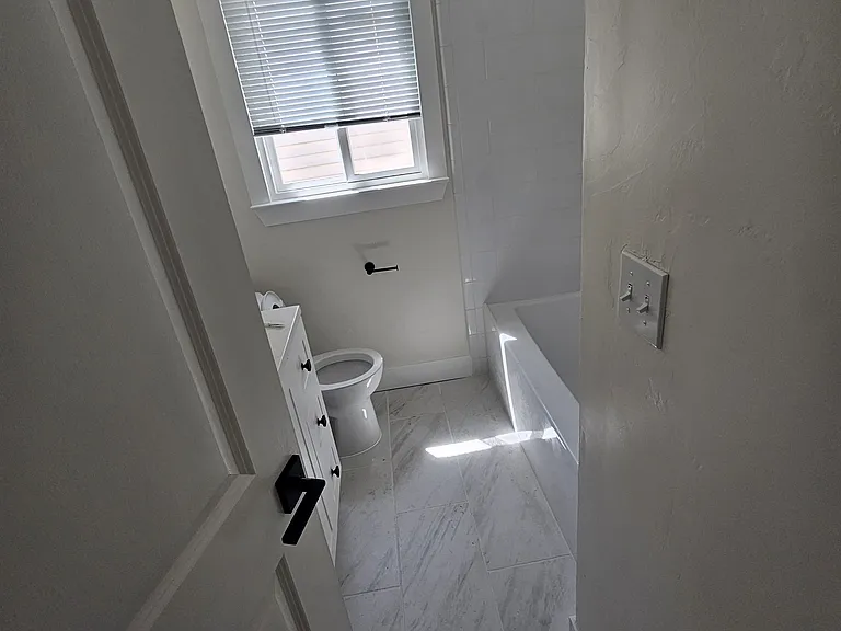 5261 G St — Photo 3