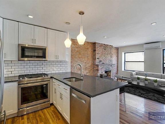 2nd image of 179 Union St APT 4