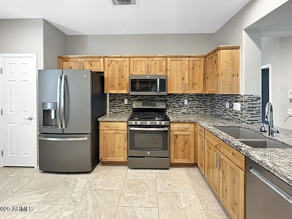 5th image of 15902 W SUMMERWALK Drive