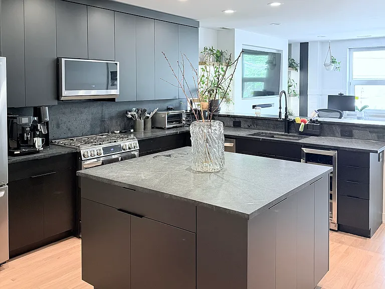 1128 W Ardmore Ave #3 — Photo 4