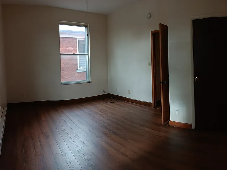 215 Albion Pl #2 — Photo 6