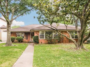 4706 Holly St, Bellaire, TX 77401