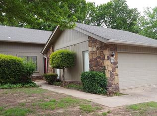 2528 E 74th Ct, Tulsa, OK 74136