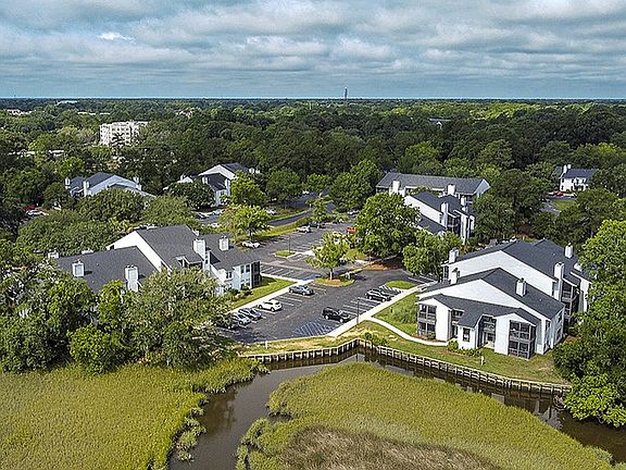 Middleton Cove meets the Ashley River Marsh