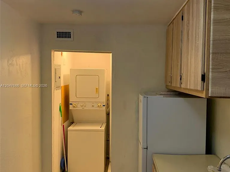 410 Pinecrest Dr — Photo 43