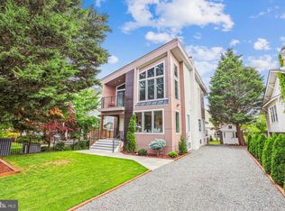 2820 1st Rd N, Arlington, VA 22201