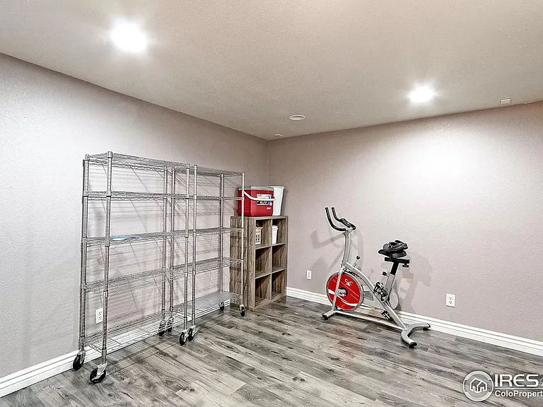 363 Casper Dr — Photo 16