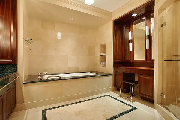 Rented by WIRE International Realty | media 54