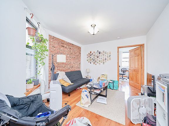 2nd image of 306 E 5th St APT 24