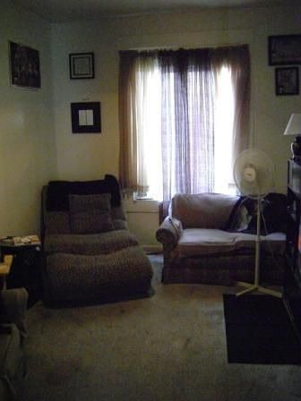 2nd image of 472 Carpenter