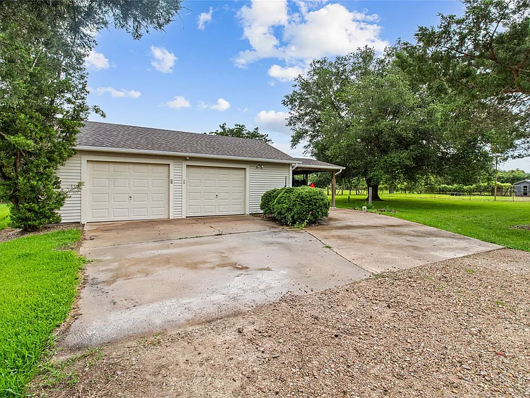 4848 Wickwillow Ln — Photo 3