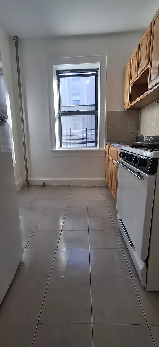 Kitchen - 97 Caryl Ave #3B