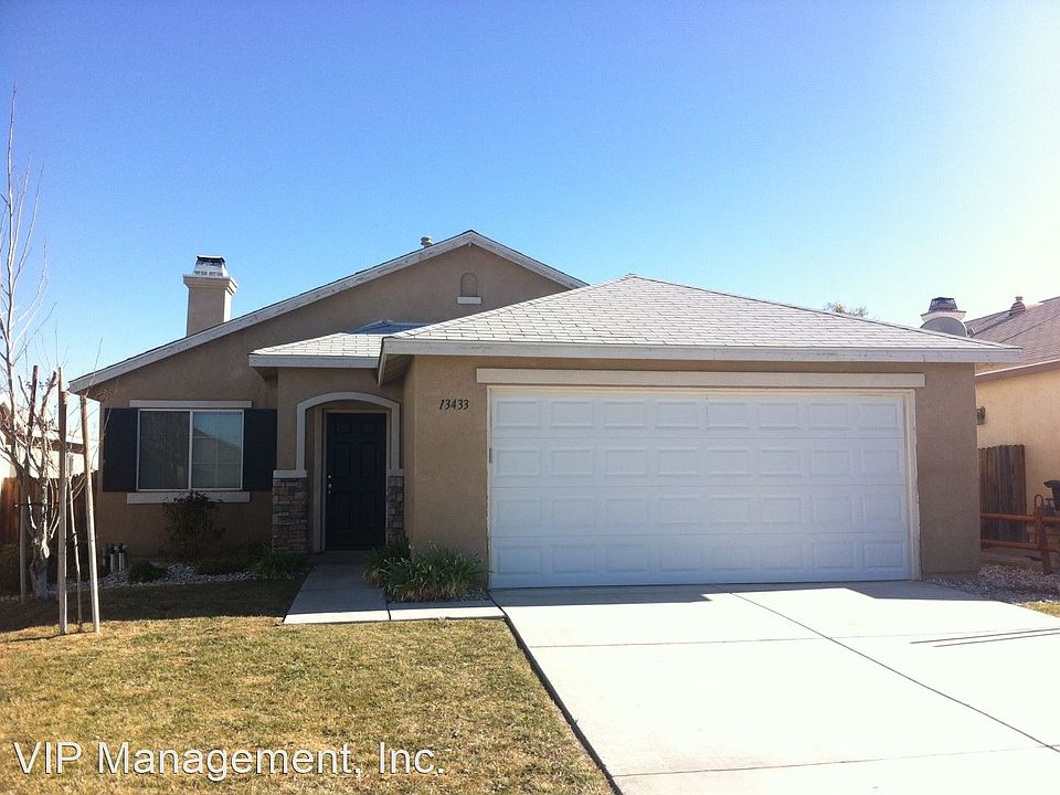 1st image of 13433 Merry Oaks St