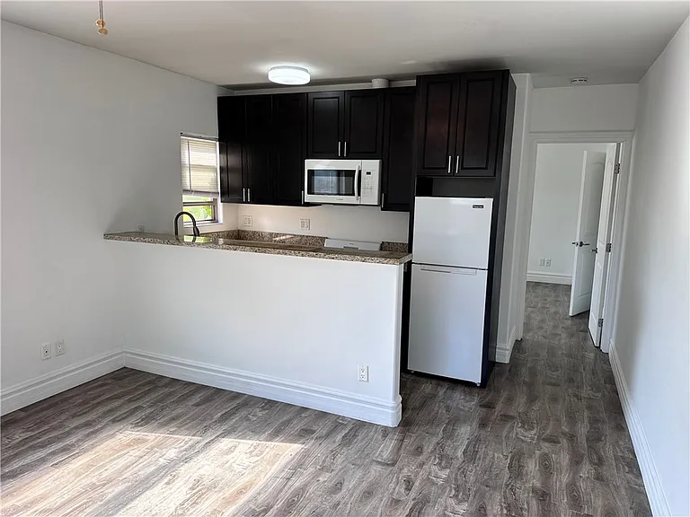1265 S Cloverdale Ave #1/2 — Photo 4