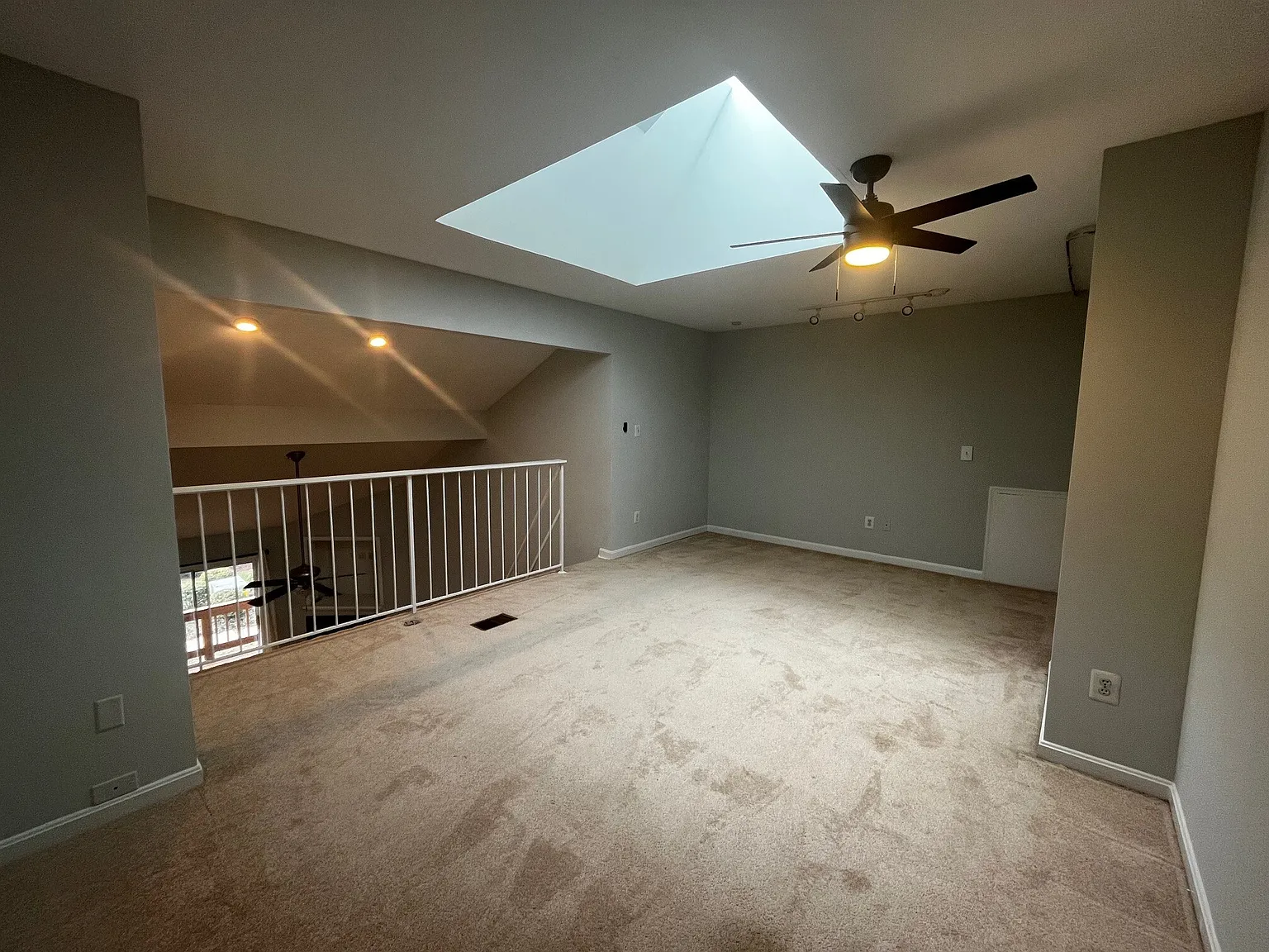 9206 Azure Ct - 201 — Photo 4